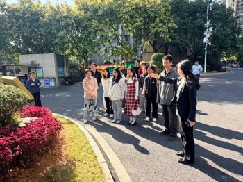 走出课堂，走进名企：物业管理学徒制班的“沉浸式学习”之旅